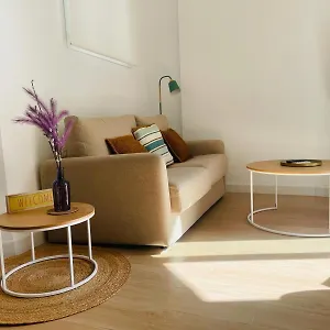 https://hispalis-barrio-de-santa-cruz.es-andalucia.com